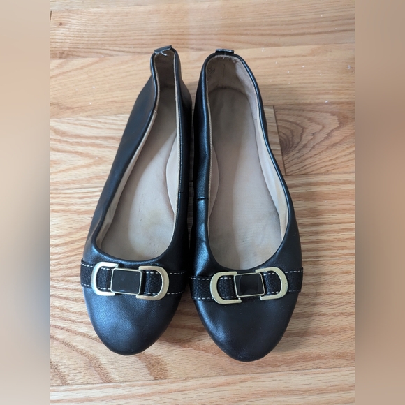 Black Vegan Leather Flats with Bow Detail - Picture 1 of 3